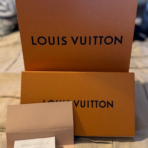 Louis Vuitton Empreinte Felicie Pochette in Leather Color:  Marine Rouge - Picture 9 of 11